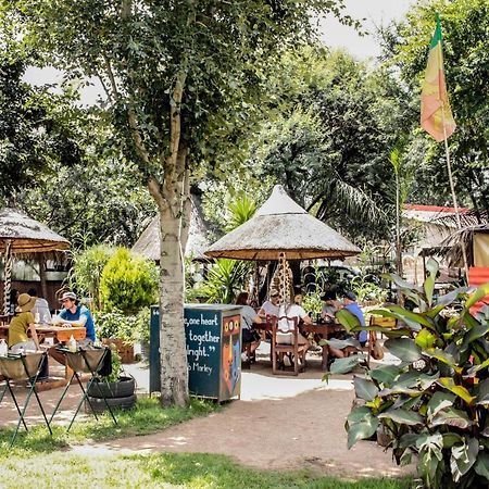 Хостел Lebo'S Soweto Backpackers Екстер'єр фото