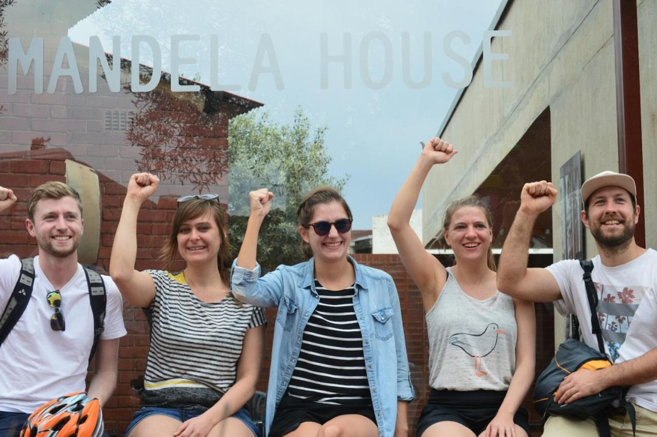 Хостел Lebo'S Soweto Backpackers Екстер'єр фото