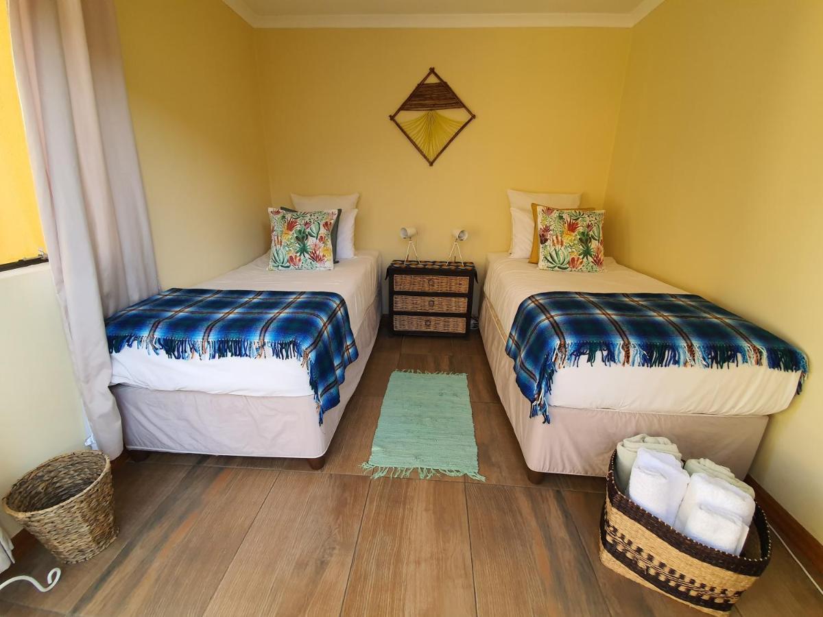 Хостел Lebo'S Soweto Backpackers Екстер'єр фото